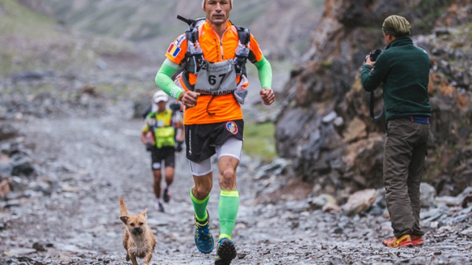 Botoșăneanul Iulian Rotariu aleargă în Deşertul Gobi pentru copiii autişti