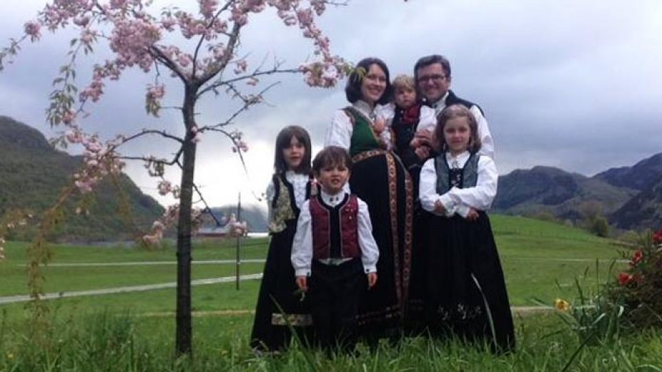 Cei cinci copii ai familiei Bodnariu vor reveni la părinţii lor