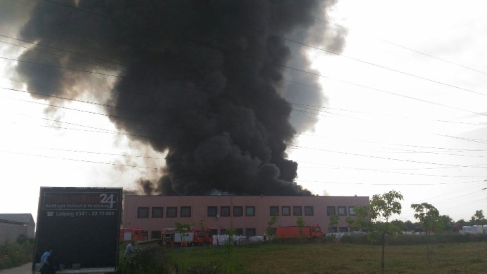ANPM încearcă să afle compuşii chimici din fumul de la fabrica din Jilava