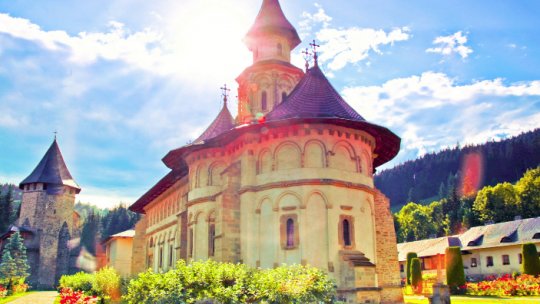 Redescoperă Mănăstirea Putna