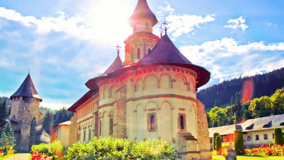 Redescoperă Mănăstirea Putna