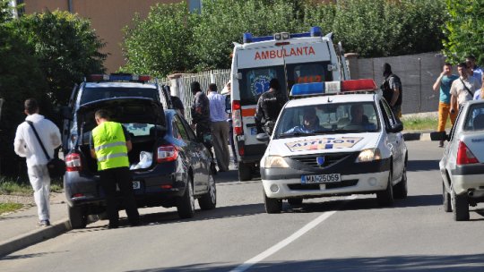 Cazul jafului armat de la banca din Bistriţa: Poliţist împuşcat de suspect