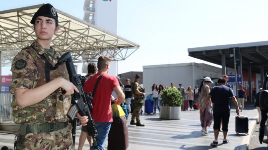 Controale amănunțite la Ventimiglia și 7.050 de militari în aeroporturi