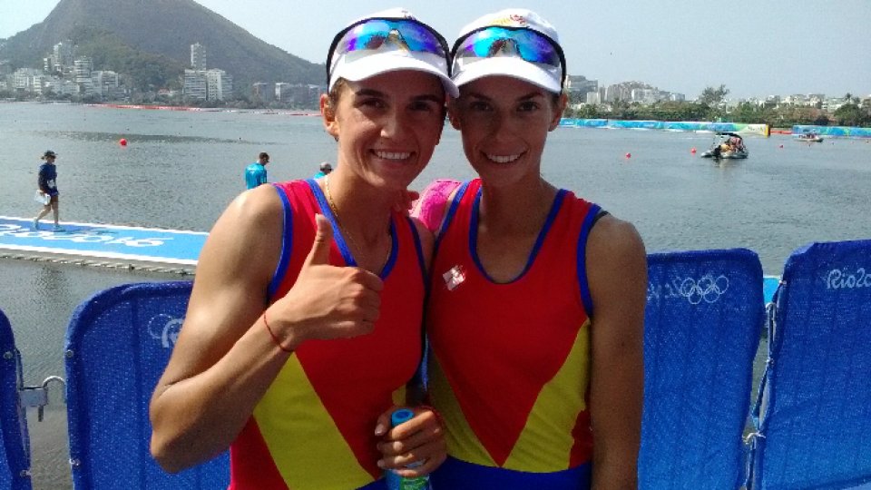 JO: Laura Oprea şi Mădălina Bereş, calificate în semifinale la dublu rame