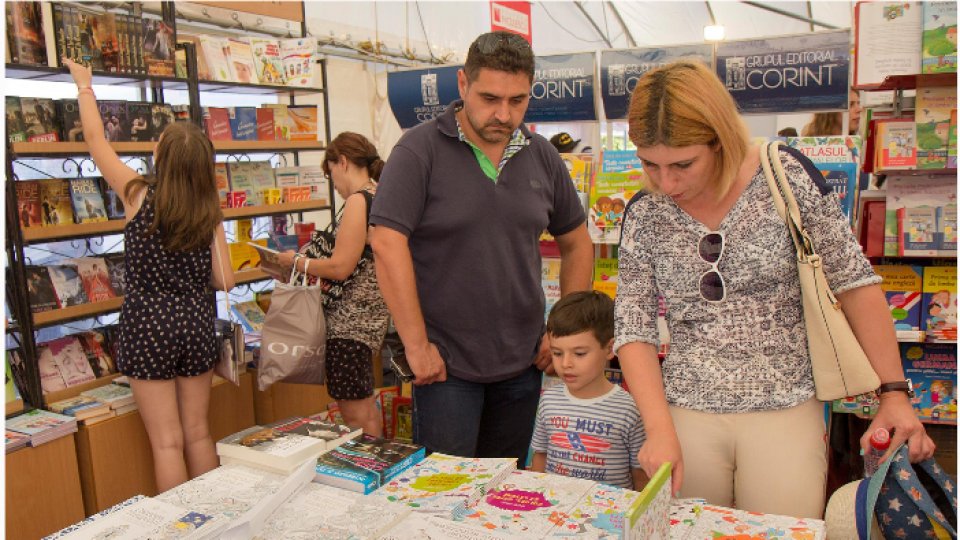 Număr mare de vizitatori la Târgul Gaudeamus Litoral