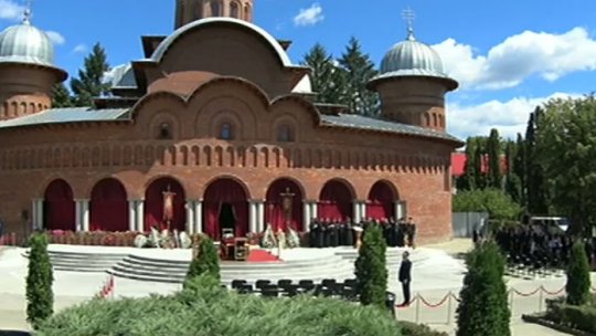 Zi de doliu național. Regina Ana, înmormântată la Curtea de Argeş