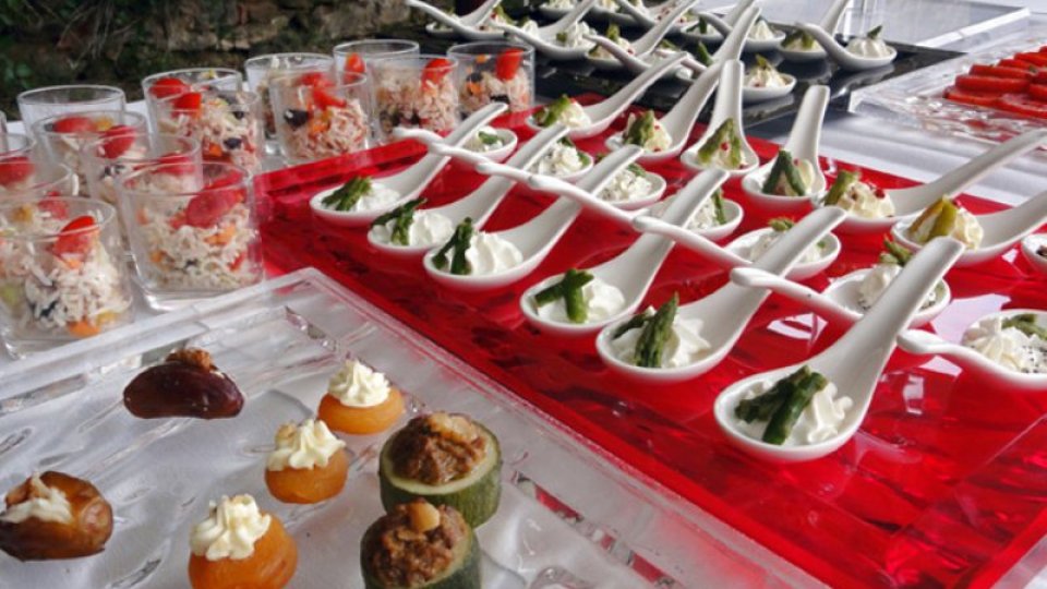 La nunți în Italia mănâncă nuntașii, dar și săracii