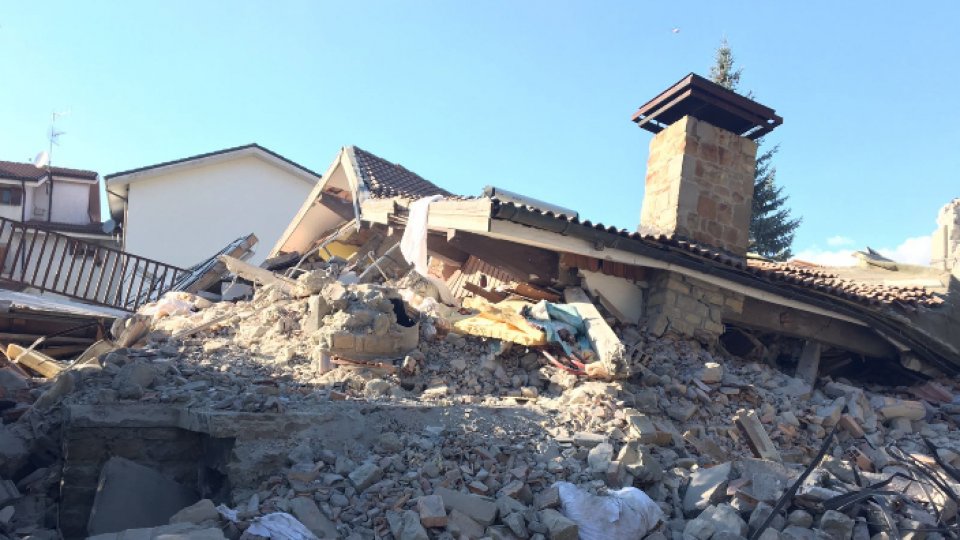 FOTO: Cel puţin 73 de oameni au murit în cutremurul din centrul Italiei