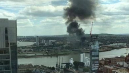 VIDEO: Incendiu violent într-un cartier din Londra