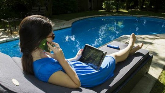 Taxele de roaming ar putea fi anulate din iunie 2017