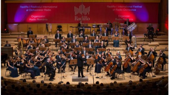 Aplauze îndelungi pentru prezența Orchestrei Simfonice Radio NRK la RadiRo