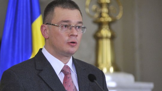 Mihăiţă Calimente: Şeful SIE a demisionat pentru că trebuie să stea la pat