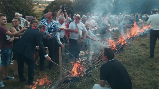 FOTO: Ardelenii, campioni mondiali la fript clisa în botă