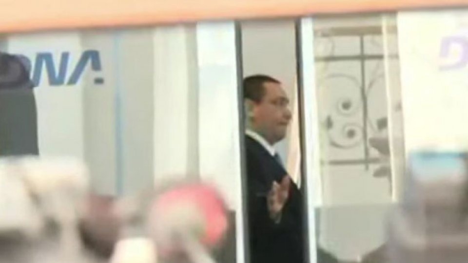 Fostul preşedinte PSD Victor Ponta s-a prezentat la DNA Ploieşti