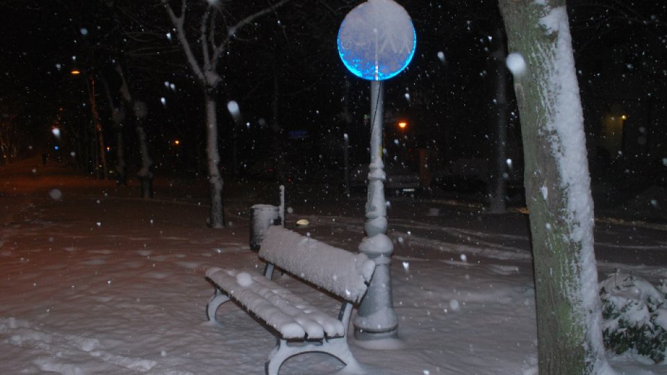 Cod galben de ninsori şi vânt până miercuri seara