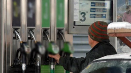 Carburanții "s-au ieftinit" din prima zi a anului