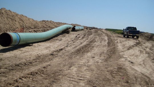 Donald Trump dă undă verde construcţiei unei controversate conducte