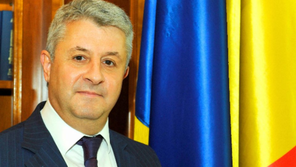 "Consultări transparente", luni, pe tema graţierii