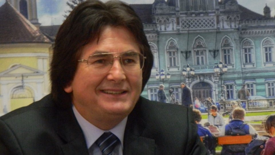 Nicolae Robu critică creşterea salariilor funcţionarilor publici cu 20%