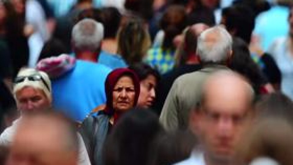 "Peste o treime din populaţia activă a României munceşte în străinătate"