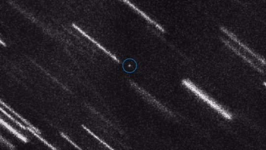 Un asteroid cât casa va trece azi prin apropierea Pământului