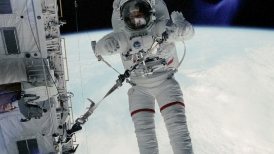 Astronauţi şi cosmonauţi din 17 ţări se întâlnesc la un Congres Mondial