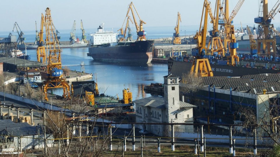 Porturile Constanţa Nord, Constanţa Sud şi Midia au fost închise