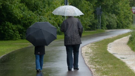 Meteorologii anunţă două zile cu vreme rea