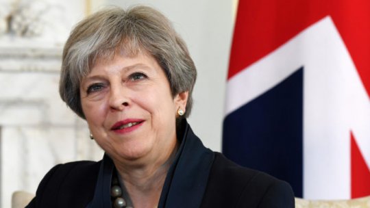 Presată să demisioneze din funcția de premier, Theresa May ripostează