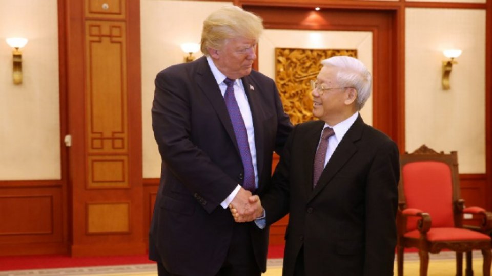 Continuă turneul asiatic al preşedintelui american Donald Trump