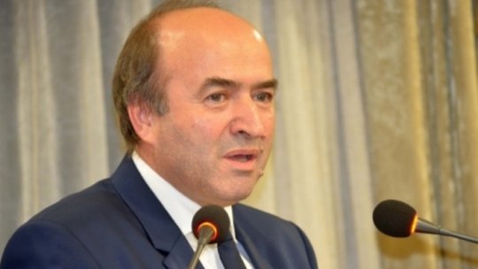 Ministrul justiţiei, Tudorel Toader, așteptat în plenul Camerei Deputaţilor