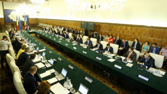 Guvernul va putea legifera prin ordonanţe pe perioada vacanţei parlamentare