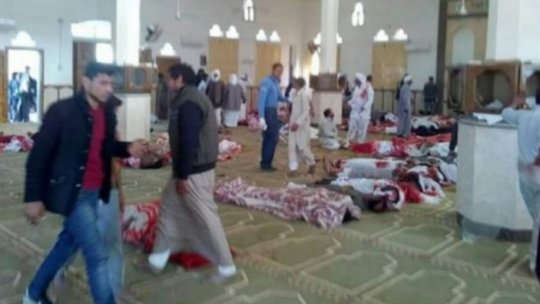 235 de morţi şi peste 100 de răniţi în atentatul dintr-o moscheie din Egipt