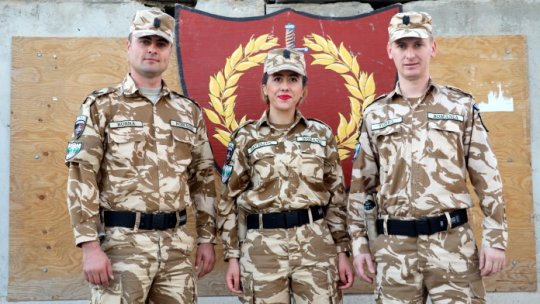 În costum popular românesc la Kandahar