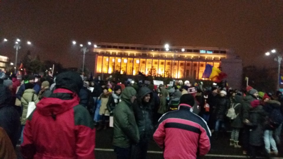 Protest în Piaţa Victoriei din Bucureşti
