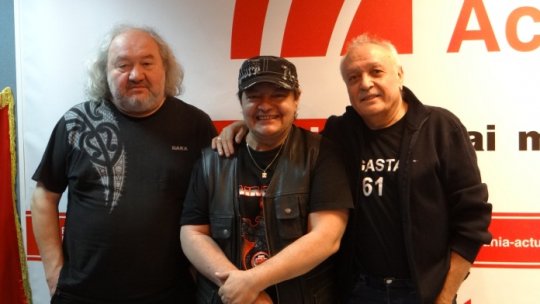 Invitați: Compact B și Leo Iorga