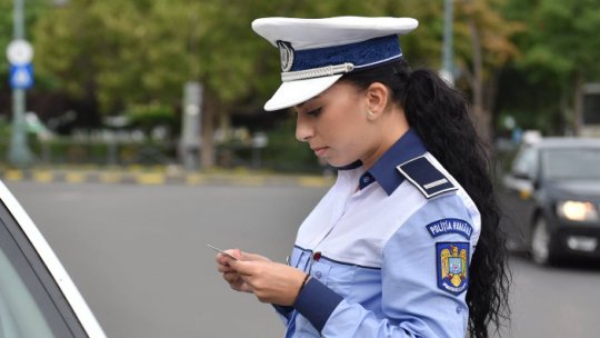 Poliţiştii bucureşteni au dat amenzi de peste 15.000 de lei