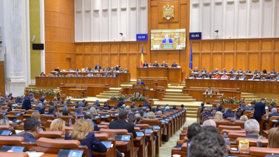 Şedinţă comună solemnă la Parlament