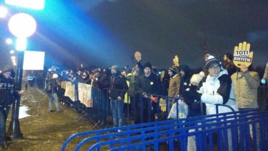 Protest la intrarea în Palatul Parlamentului