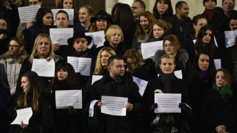 Unii judecători protestează la Galaţi faţă de legile justiţiei
