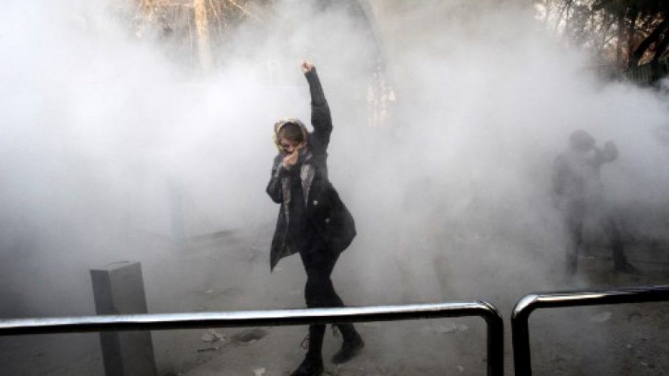 Protestele antiguvernamentale din Iran au continuat cu ciocniri violente
