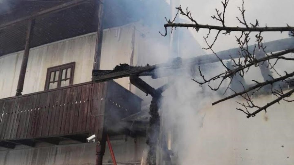 Incendiu la Muzeul Sătesc din comuna Sangeru