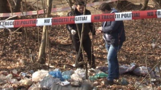Sute de kilograme de medicamente aruncate în pădure