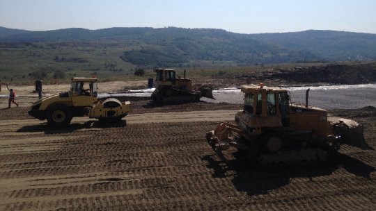 526 de milioane de euro pierduţi la construcţia unei autostrăzi inexistente