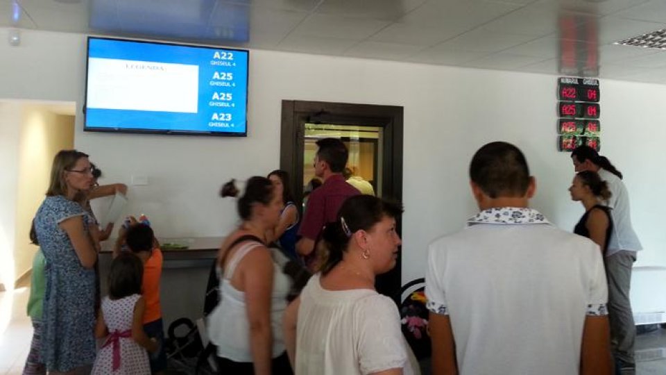 S-au eliminat taxele pentru serviciile consulare