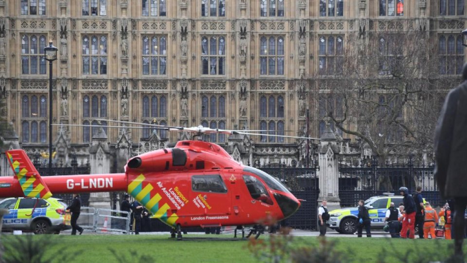 Persoana care a atacat un poliţist în Parlamentul britanic a fost împuşcată