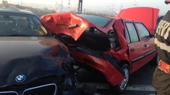 Şapte autovehicule, implicate într-un accident în Bucureşti