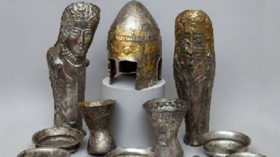 A fost descoperit un colan dacic din argint vechi de 2.000 de ani