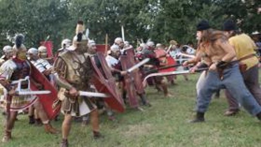 Descoperirea unui colan dacic din argint