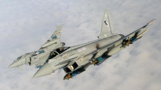 Aeronave Typhoon ale Forţelor Aeriene Regale ale Marii Britanii, în România